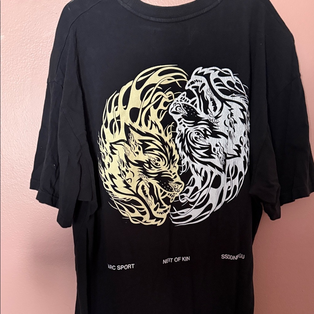 Black Graphic T-Shirt with Wolf Design
